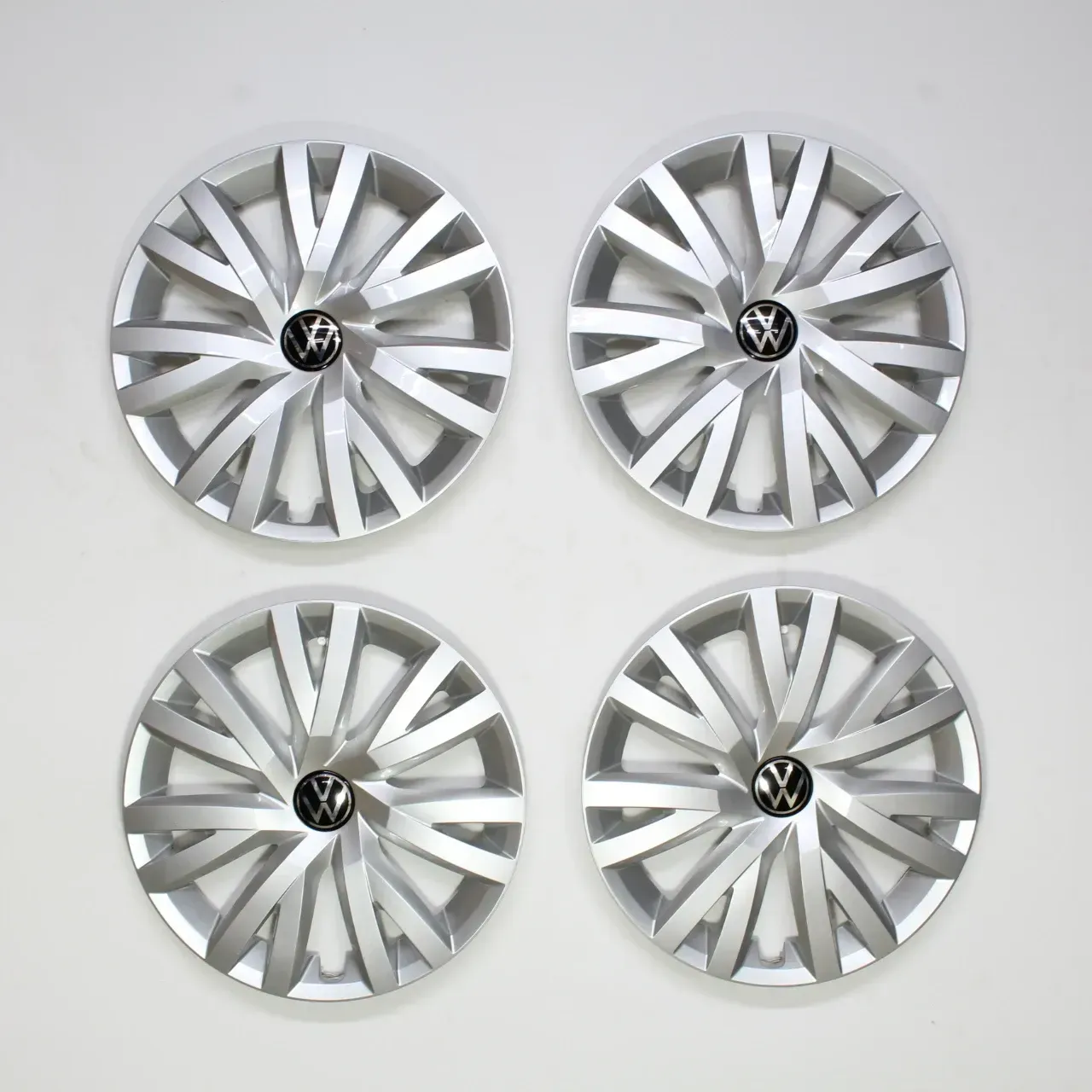 VW Golf 7 8 16 Zoll Radkappen Radblenden Radzierblenden Original 5H0601147C 4Stk - Bild 1