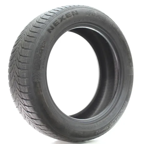 Background image for Winterreifen Nexen Winguard Sport 2 XL 235/55 R19 105V DOT25 15330675