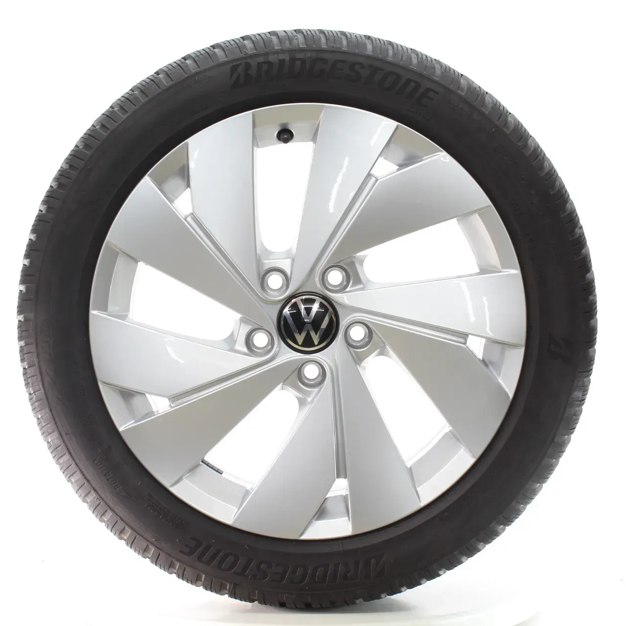 VW Golf 8 VIII CD1 Winterräder Belmont Bridgestone 205/50R17 DOT25 5H0601025B - Bild 1