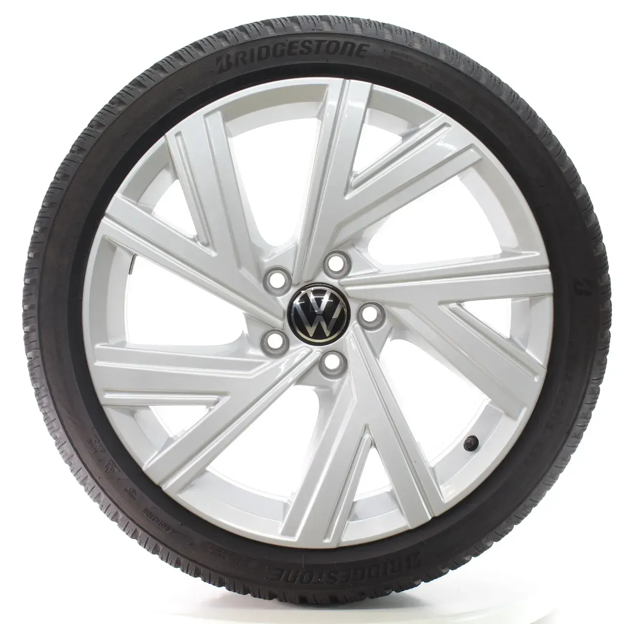 VW Golf 8 VIII CG5 Winterräder Bergamo Bridgestone 225/40R18 DOT25 5H0601025AB - Bild 1
