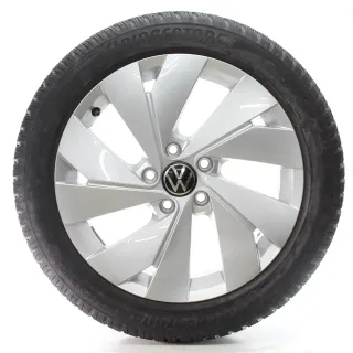 VW Golf 8 VIII CD1 Winterräder Belmont Bridgestone 205/50R17 DOT25 5H0601025B - Bild 1