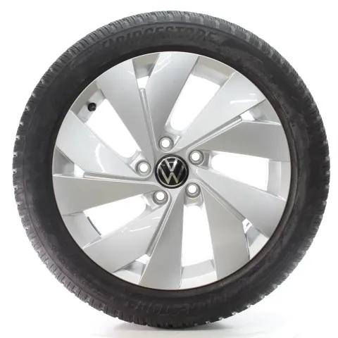Background image for VW Golf 8 VIII CD1 Winterräder Belmont Bridgestone 205/50R17 DOT25 5H0601025B