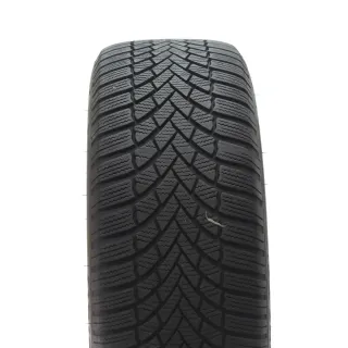 Skoda Octavia IV NX Winterräder Lyra Bridgestone 205/55R17 95V DOT23 5E3601025AC - Bild 7