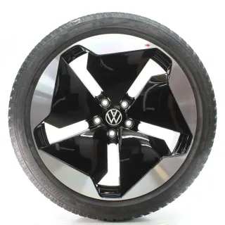 VW ID.3 E11 GTX Winterräder Sanya Schwarz Bridgestone 215/45R20 DOT25 10A601025T - Bild 4