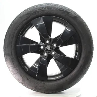 Skoda Enyaq IV 5A Winterräder Luter Pirelli 235/55-255/50R19 DOT25 5LA601025CP - Bild 2