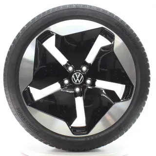 VW ID.3 E11 GTX Winterräder Sanya Bridgestone 215/45R20 95T DOT25 10A601025T - Bild 3