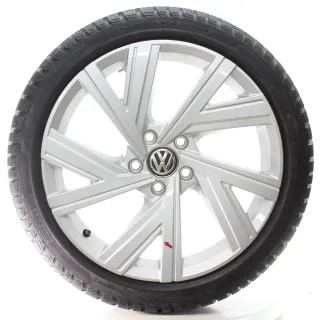 VW Golf VIII CD1 Winterräder Bergamo Pirelli 225/40R18 92V DOT25 5H0601025M - Bild 3