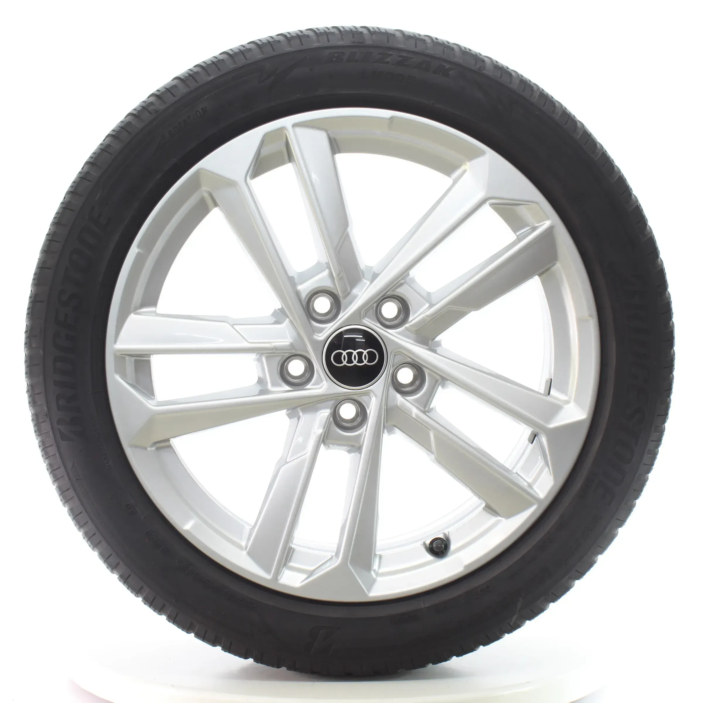 Audi A3 S3 8Y Winterräder 5-Arm-Doppelspeiche Bridgestone 205/50R17 8Y0601025L - Bild 1