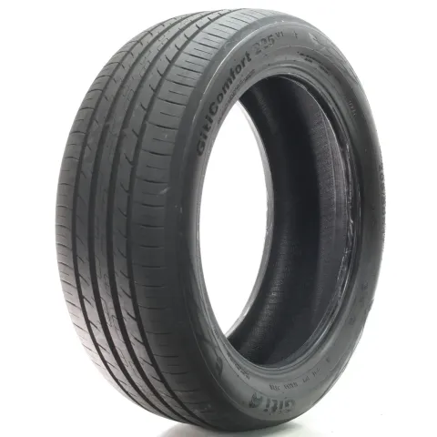 Background image for Sommerreifen Giti GitiComfort 225 V1 * XL 205/50 R17 93H DOT25 DEMO 1Stk