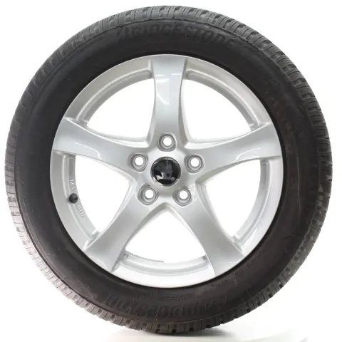 Background image for Skoda Octavia III 5E3 Winterräder Bridgestone 205/55R16 91H KBA49473