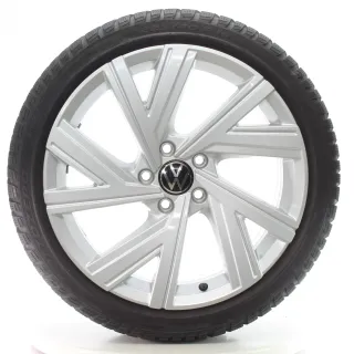 VW Golf 8 VIII GTD GTI R Winterräder Bergamo Pirelli 225/40R18 DOT25 5H0601025AB - Bild 3