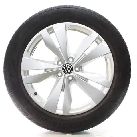 Background image for VW ID.3 E11 E12 Winterräder Loen Bridgestone 235/55-255/50R19 DOT23 11A071499