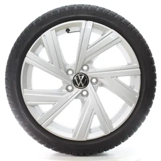 VW Golf 8 VIII GTI R CD1 Winterräder Bergamo Pirelli 225/40R18 DOT25 5H0601025AB - Bild 2