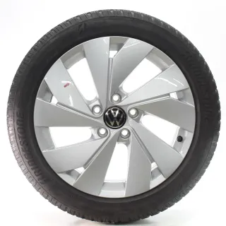 VW Golf 8 VIII GTI Winterräder Belmont Bridgestone 205/50R17 DOT24 5H0601025B - Bild 2