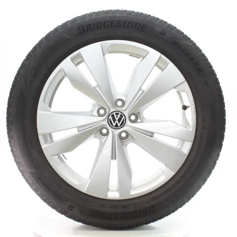 Background image for VW ID.4 E21 ID.5 E39 Winterrad Loen Bridgestone 255/50R19 DOT25 11A071499