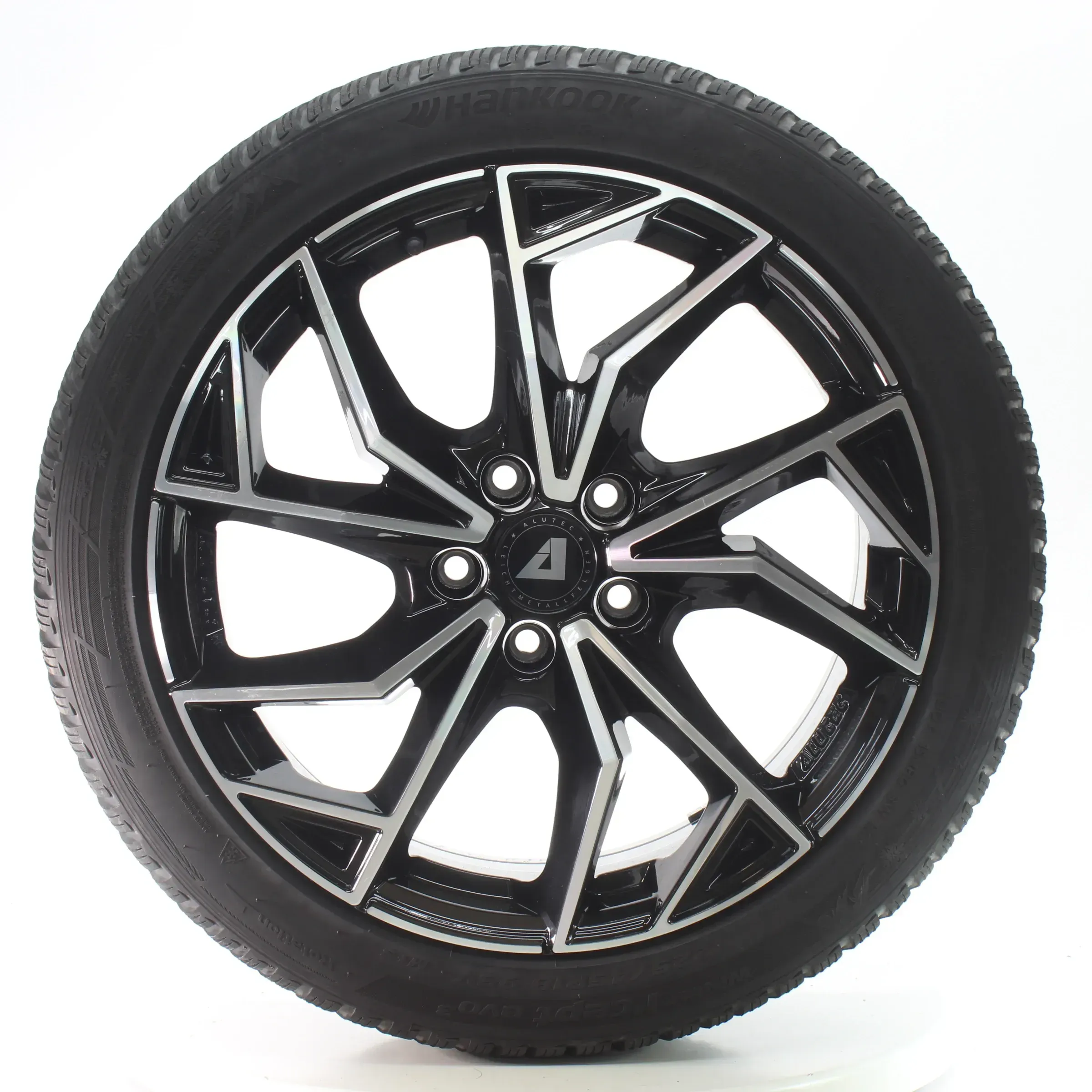 Skoda Octavia IV Superb IV VW Passat 3G Winterräder 225/45R18 95V DOT23 KBA54142 - Bild 1