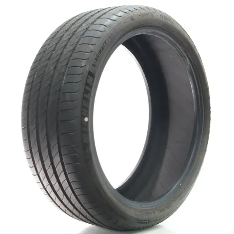 Background image for Sommerreifen Michelin E Primacy * XL 225/40 R19 93V DOT24 DEMO 1Stk