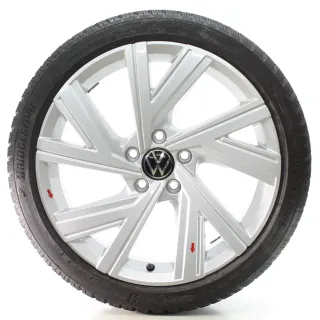 VW Golf 8 VIII CD1 Winterräder Bergamo Bridgestone 225/40R18 DOT24 5H0601025AB - Bild 4
