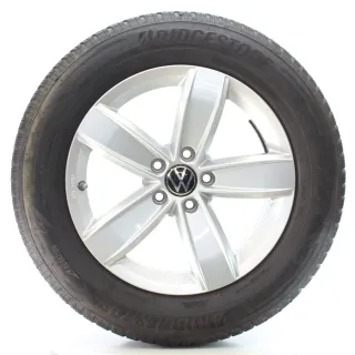 VW Tiguan AD1 Allspace Winterräder Corvara Bridgestone 215/65R17 103H 5NA071497 - Bild 1