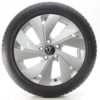 VW Golf 8 VIII GTI Winterräder Belmont Bridgestone 205/50R17 DOT25 5H0601025B - Bild 3