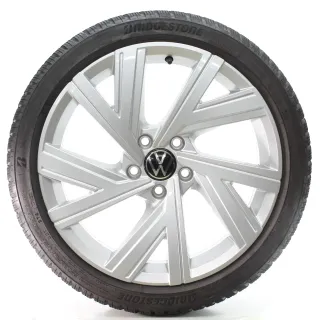 VW Golf VIII CD1 Winterräder Bergamo Bridgestone 225/40R18 DOT25 5H0601025AE - Bild 4