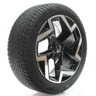 VW Passat B9 Variant CJ5 Winterräder Coventry Pirelli 235/45R18 DOT25 3J0601025M - Bild 6
