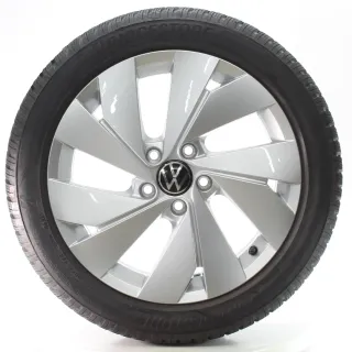 VW Golf 8 VIII GTI Winterräder Belmont Bridgestone 205/50R17 DOT25 5H0601025B - Bild 1