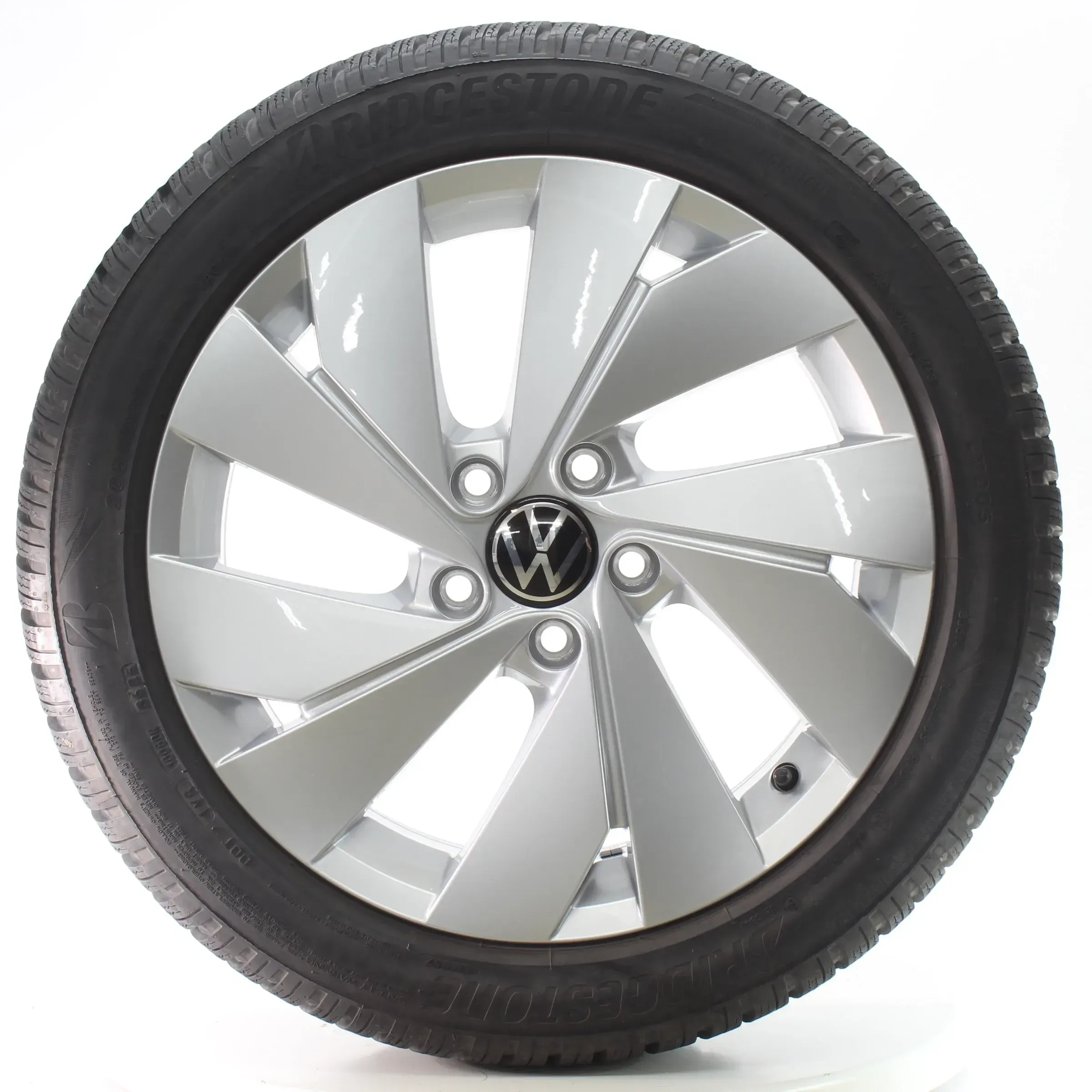 VW Golf 8 VIII GTI Winterräder Belmont Bridgestone 205/50R17 DOT25 5H0601025B - Bild 1
