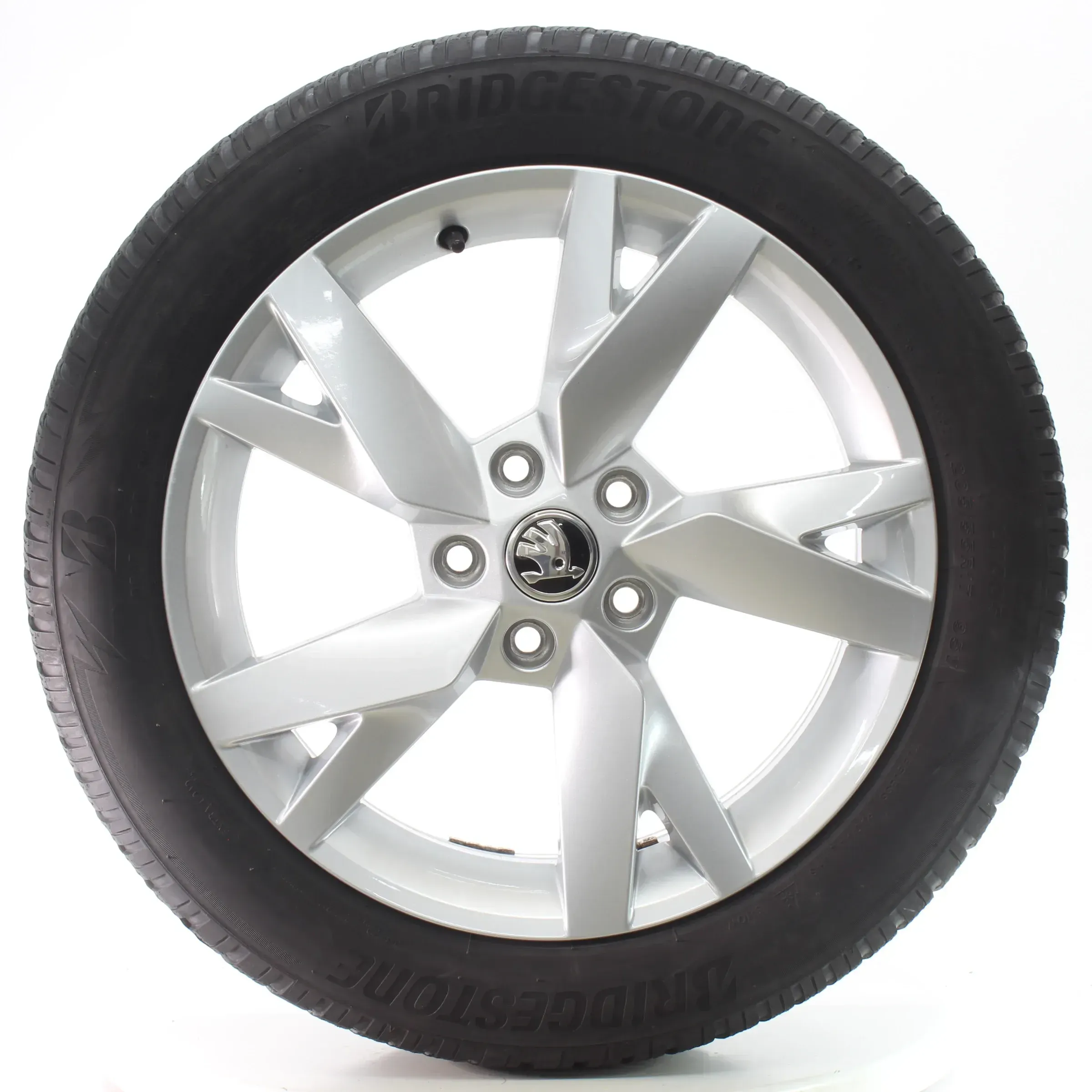 Skoda Octavia IV NX Winterräder Lyra Bridgestone 205/55R17 95V 5E3601025AC - Bild 1