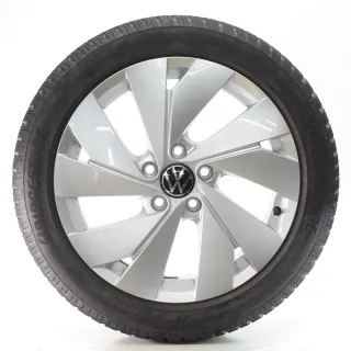 VW Golf 8 VIII GTI Winterräder Belmont Bridgestone 205/50R17 DOT25 5H0601025B - Bild 2