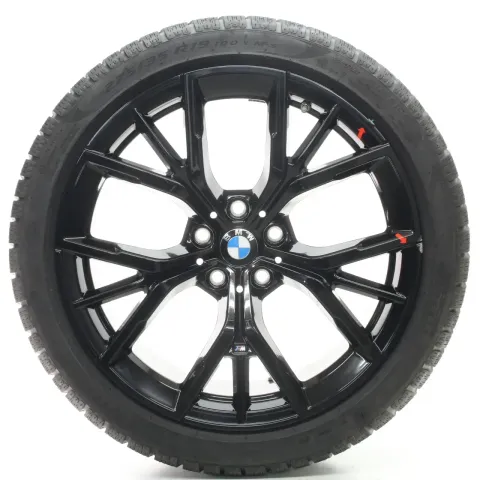 Background image for BMW 5er G30 G31 Winterräder M Y-Speiche 845 245/40-275/35R19 DOT21 8747405-6