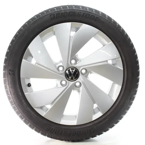 Background image for VW Golf 8 VIII CD1 Winterräder Belmont Bridgestone 205/50R17 DOT25 5H0601025B