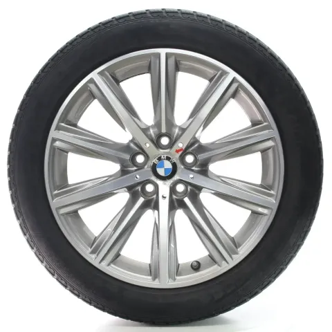Background image for BMW 5er G30 G31 Winterräder V-Speiche 684 Goodyear 245/45R18 100V 6874440