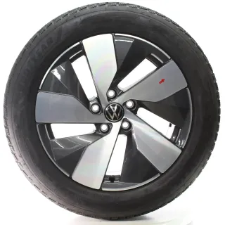 VW Passat B9 Variant CJ5 Winterräder Bologna Goodyear 215/55R17 DOT24 3J0601025B - Bild 3