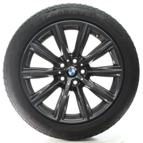 Background image for BMW 5er G30 G31 Winterräder V-Speiche 684 Goodyear 245/45R18 100V 6874441