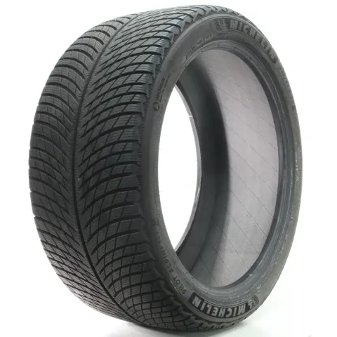Background image for Winterreifen Michelin Pilot Alpin 5 SUV XL 295/35R21 107V DOT24 1Stk