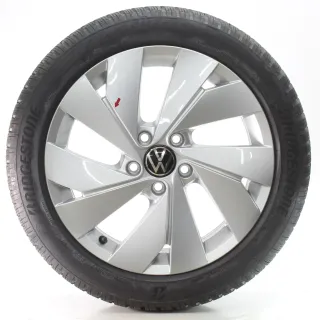 VW Golf 8 VIII GTI Winterräder Belmont Bridgestone 205/50R17 DOT25 5H0601025B - Bild 2