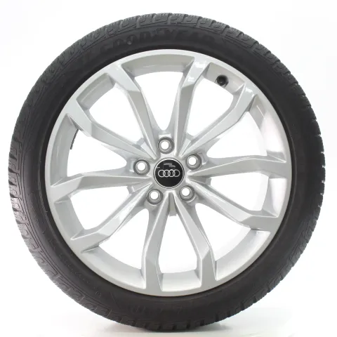 Background image for Audi A4 S4 8W Winterräder 5-V-Speichen Goodyear 245/40R18 97V DOT24 8W0601025H