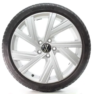 VW Golf 8 VIII GTI R Winterräder Bergamo Bridgestone 225/40R18 DOT23 5H0601025AB - Bild 4