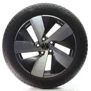 VW Passat B9 Variant CJ5 Winterräder Bologna Pirelli 215/55R17 DOT25 3J0601025K - Bild 1
