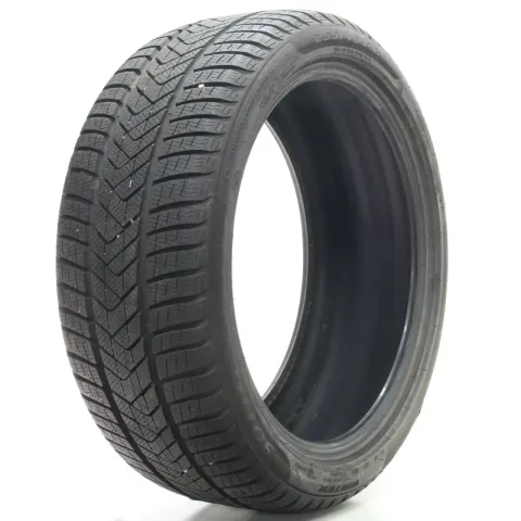 Background image for Winterreifen Pirelli Winter Sottozero 3 AO XL 255/40R20 101W 1Stk 8019227312386