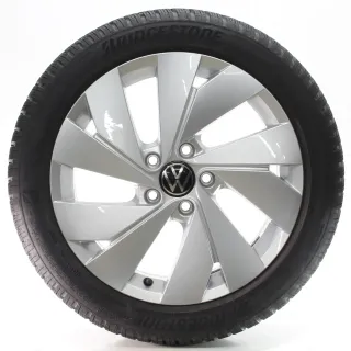 VW Golf 8 VIII CD1 Winterräder Belmont Bridgestone 205/50R17 DOT25 5H0601025B - Bild 1
