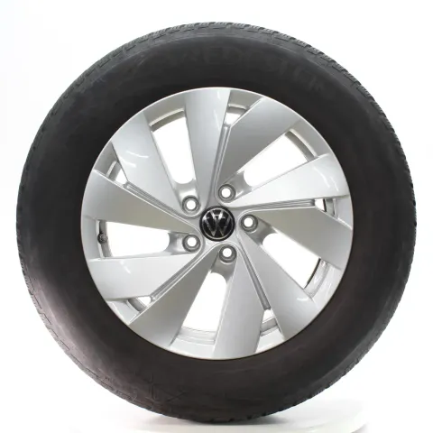 Background image for VW Tayron R4 Tiguan CT1 Winterräder Belmont Vredestein 215/65R17 DOT25 571601025