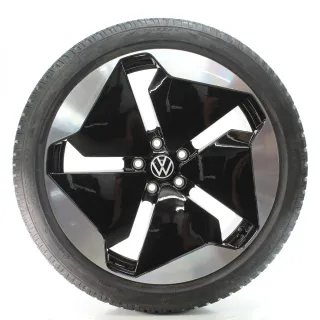 VW ID.3 E11 GTX Winterräder Sanya Schwarz Bridgestone 215/45R20 DOT25 10A601025T - Bild 1