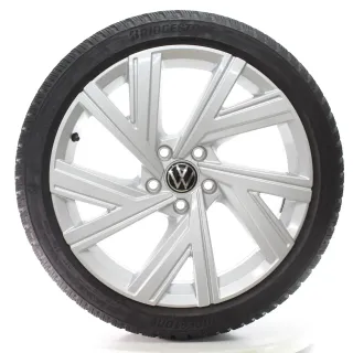 VW Golf 8 VIII GTI R Winterräder Bergamo Bridgestone 225/40R18 DOT25 5H0601025AB - Bild 4