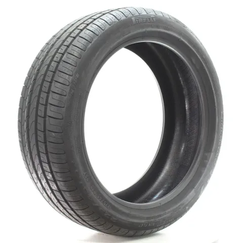 Background image for Sommerreifen Pirelli Cinturato P7 RSC XL * 225/45 R18 95Y NEU DOT25