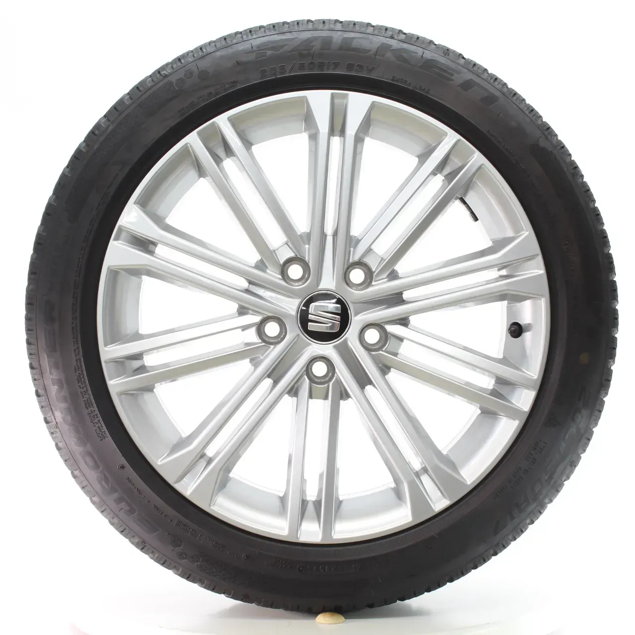 Seat Leon 5F1 KL1 Winterräder Dynamic Falken 205/50R17 DOT24 5F0601025S - Bild 1