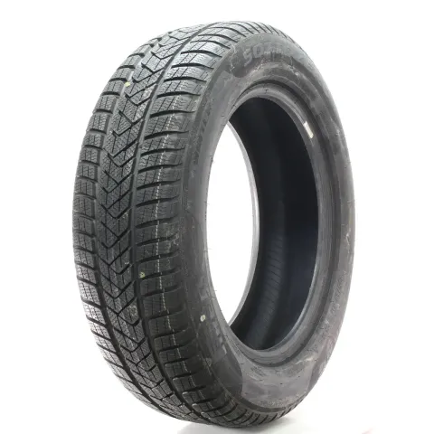 Background image for Winterreifen Pirelli Winter Sottozero 3 * XL RFT 225/60R18 104H DOT20 1Stk