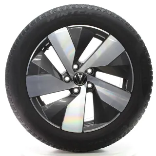 VW Passat B9 Variant CJ5 Winterräder Bologna Pirelli 215/55R17 DOT25 3J0601025B - Bild 4