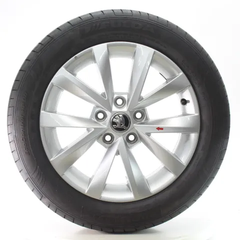 Background image for Skoda Octavia III 5E Sommerräder 5-Doppelspeichen 205/55R16 DOT23 5E0601025BJ
